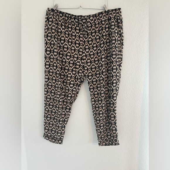 Mid-Rise Cropped Linen-Blend Pants Neutral Ikat - Picture 7 of 12